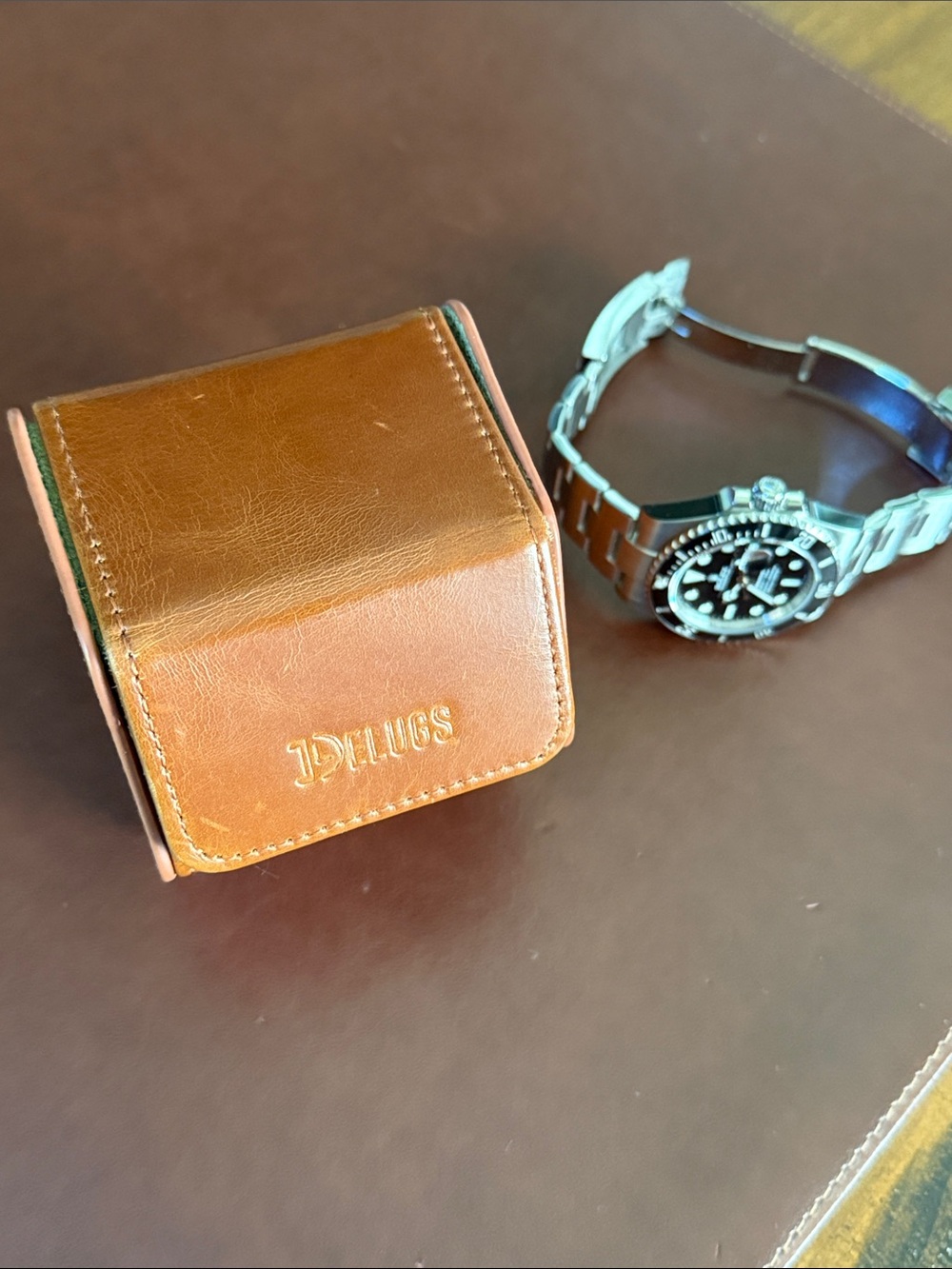 DELUGS leather single watch travel case (tan/green)